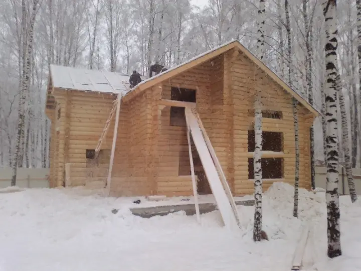 Дом из бревна 240 мм